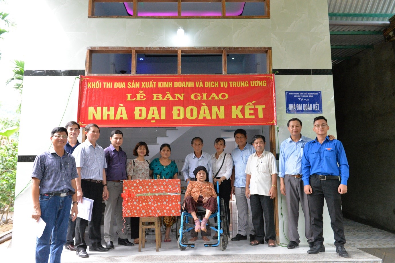 CẢNG QUY NHƠN THAM DỰ LỄ BÀN GIAO NHÀ ĐẠI ĐOÀN KẾT